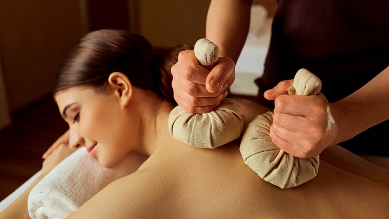 Massage thảo dược